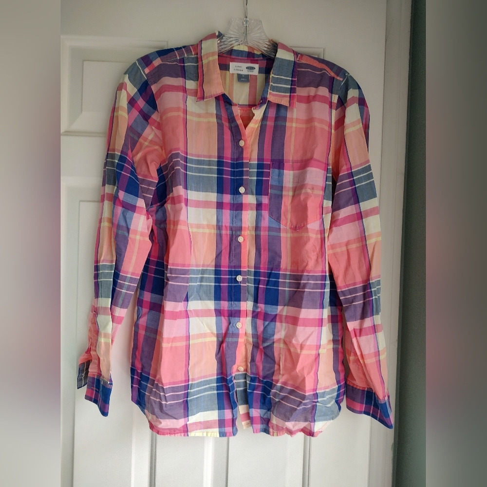 Shirt - Picture 2 of 3